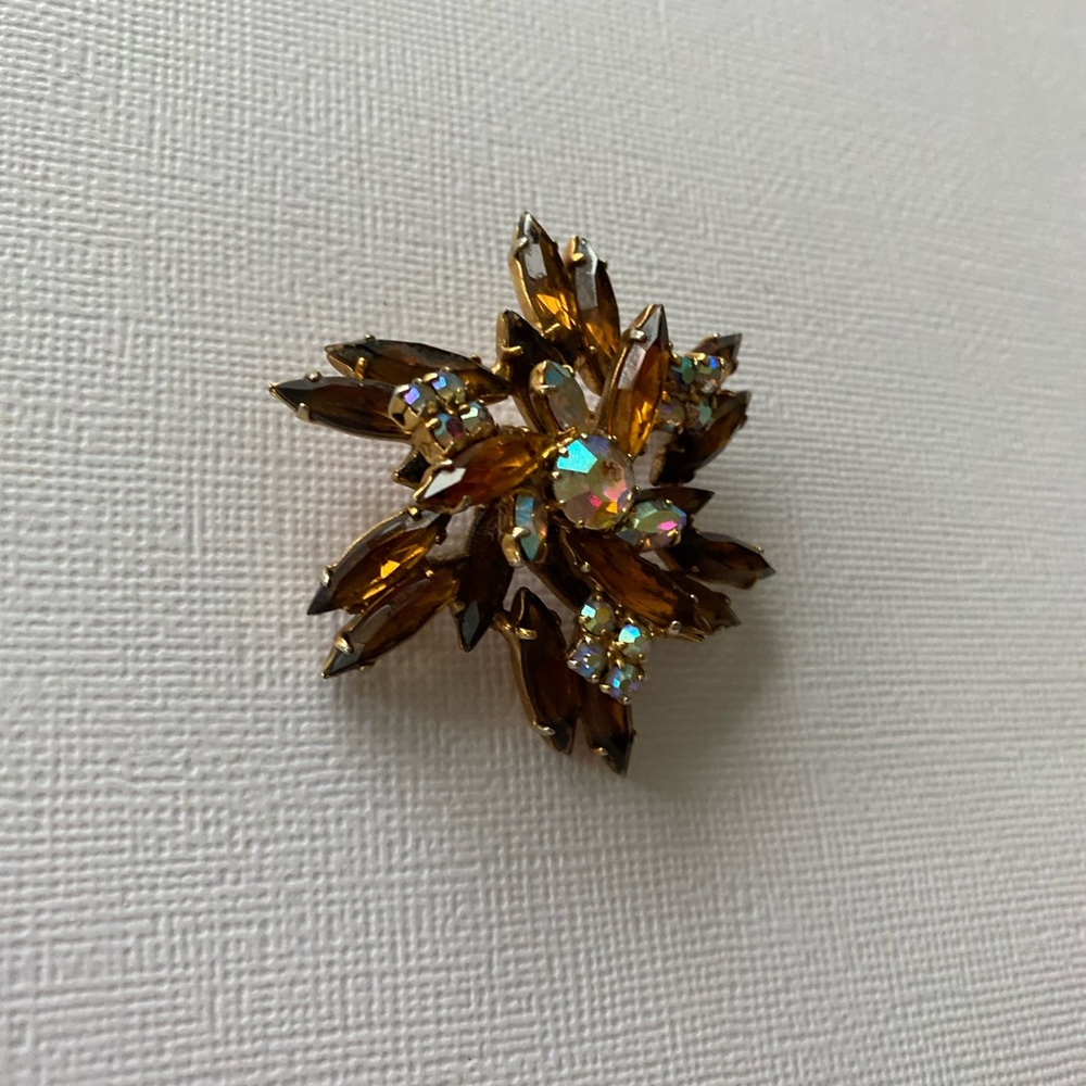 Vintage Rhinestone Brooch & Earrings - Picture 3 of 7